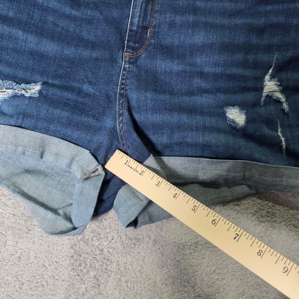 Universal Thread Women 18W Midi Shorts Dark Wash Distressed Cuffed High Rise - Picture 4 of 9